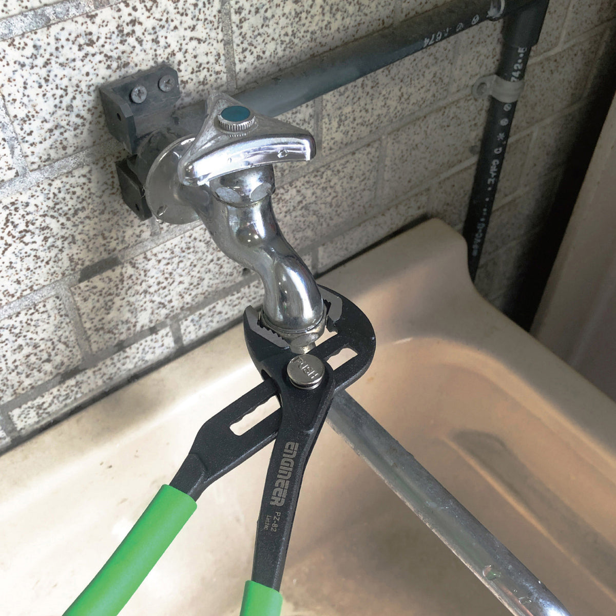 Engineer Nejisaurus WP-4 Water Pump Screw Removal Pliers 184 mm PZ-83