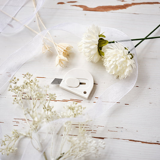 Olfa Touch Knife R Off White 244B-OWH