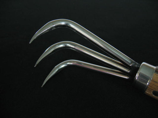 Nisaku Stainless Steel Root Rake, 3 Prong No.957